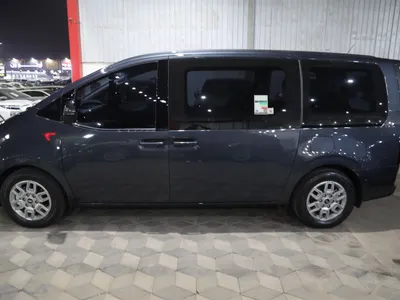 2025 هيونداي ستاريا