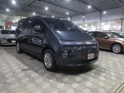 2025 هيونداي ستاريا