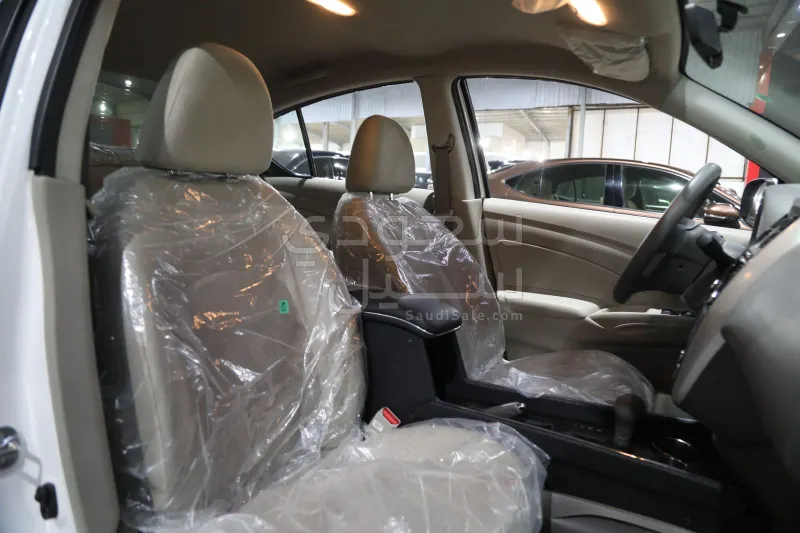 2024 نيسان صني