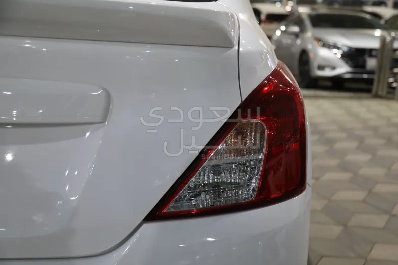 2024 نيسان صني