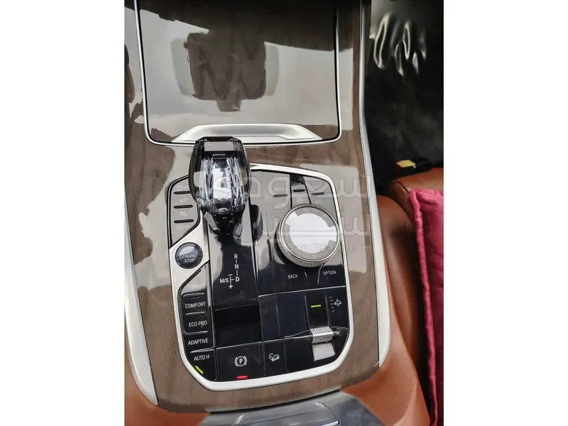 2021 بي ام دبليو الفئة اكس 7 إم كت