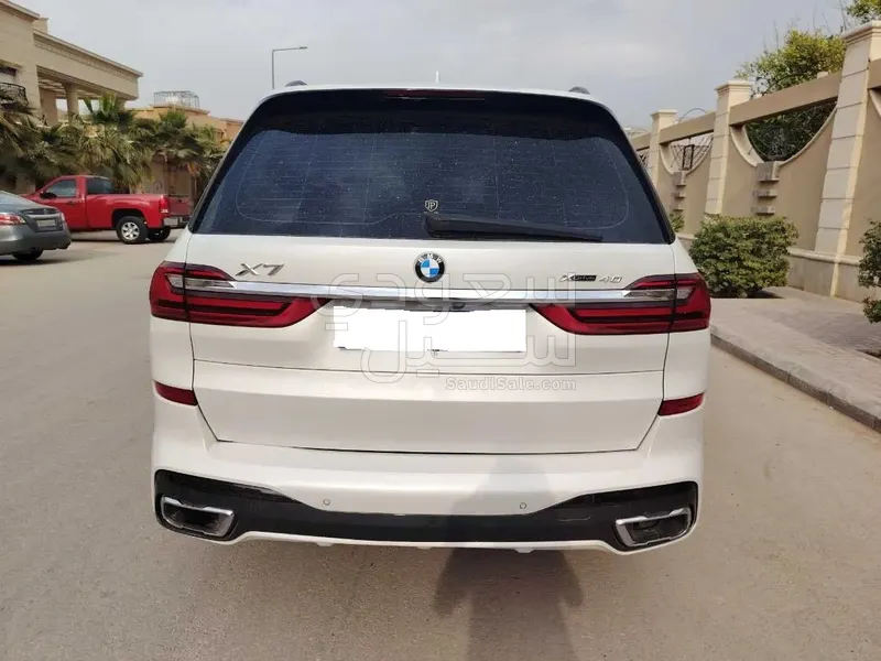 2021 بي ام دبليو الفئة اكس 7 إم كت