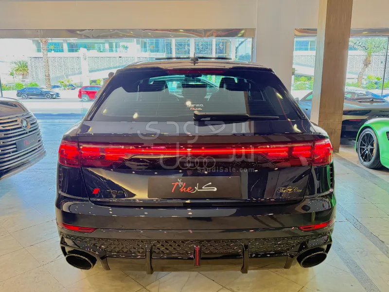 2026 اودي ار اس كيو 8