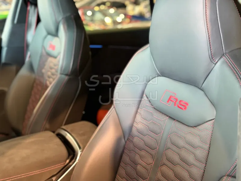 2026 اودي ار اس كيو 8