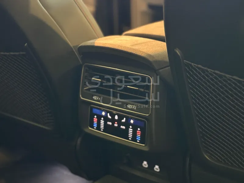 2026 اودي ار اس كيو 8