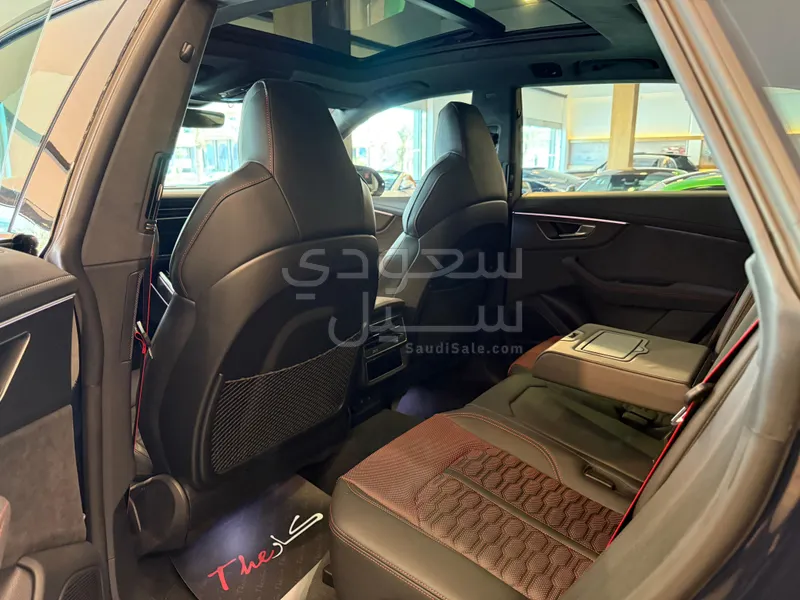 2026 اودي ار اس كيو 8