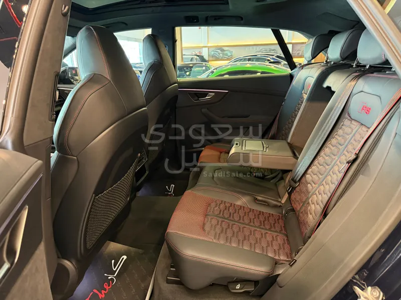 2026 اودي ار اس كيو 8