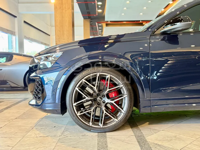 2026 اودي ار اس كيو 8