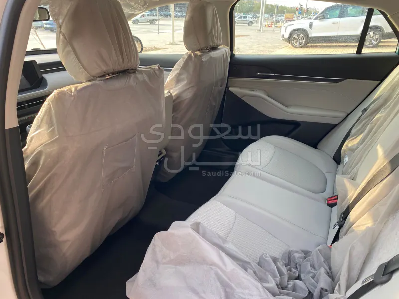 2026 فورد توروس تيتانيوم بلس