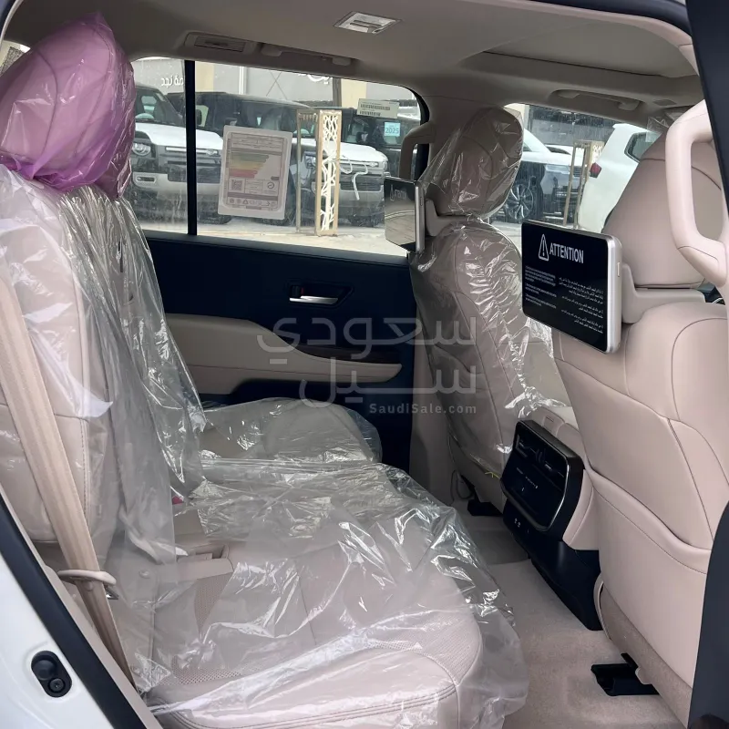 2026 تويوتا لاند كروزر جي اكس ار