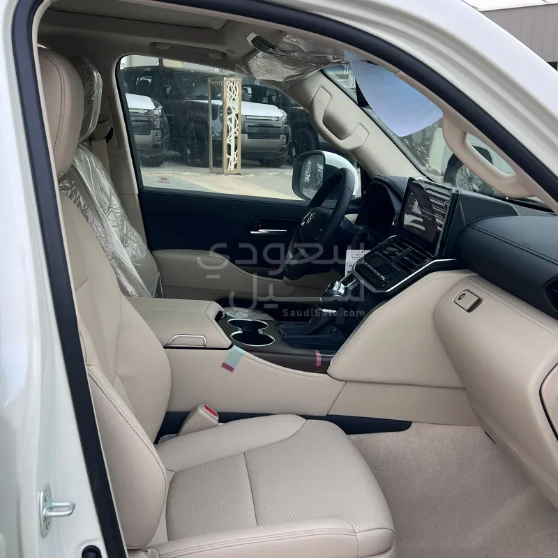 2026 تويوتا لاند كروزر جي اكس ار