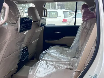 2026 تويوتا لاند كروزر جي اكس ار