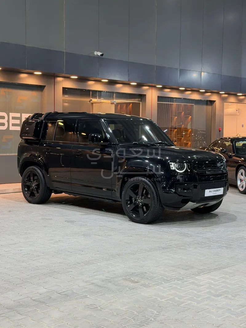 2025 لاند روفر ديفيندر 110