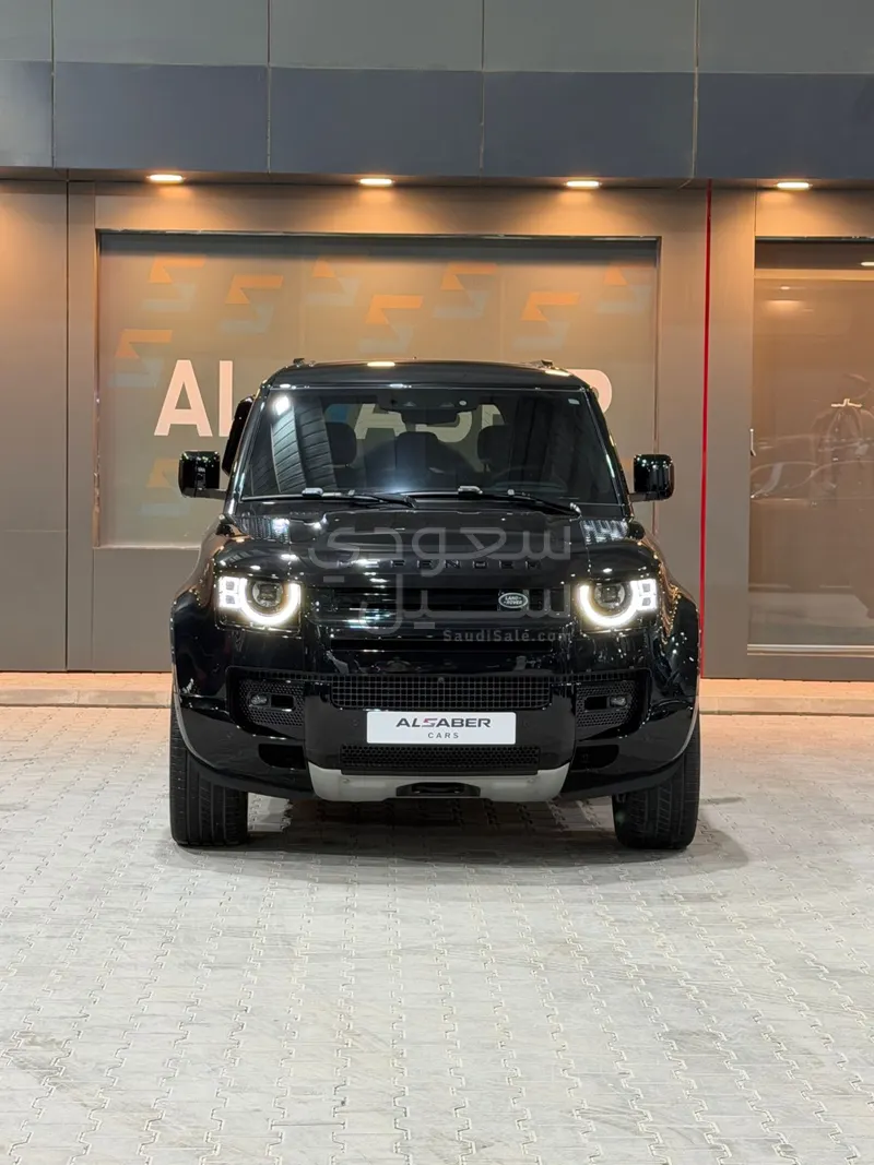 2025 لاند روفر ديفيندر 110