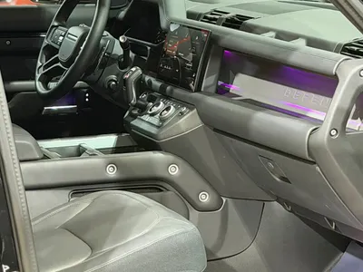 2025 لاند روفر ديفيندر 110