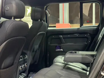 2025 لاند روفر ديفيندر 110