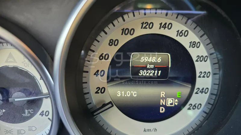 2014 مرسيدس - بنز إي 200