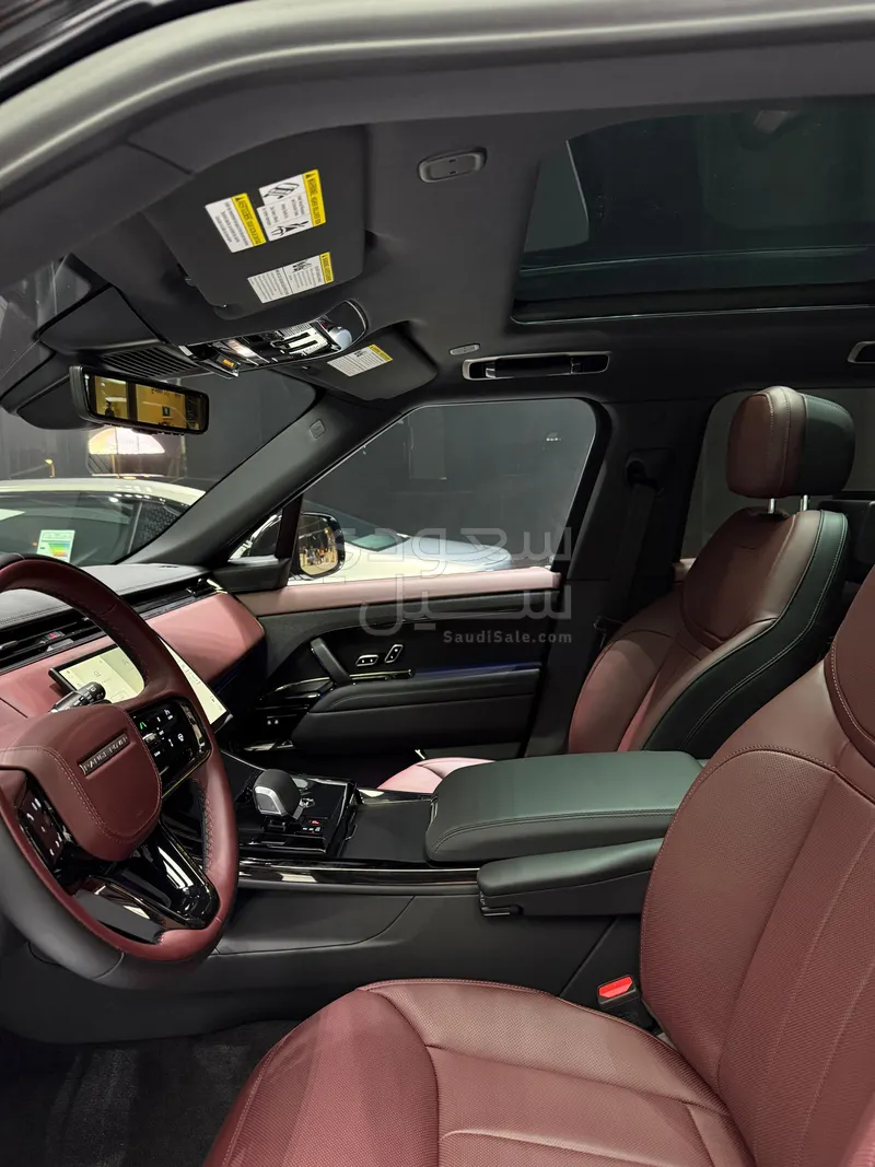 2025 لاند روفر رينج روفر سبورت اتش اس اي