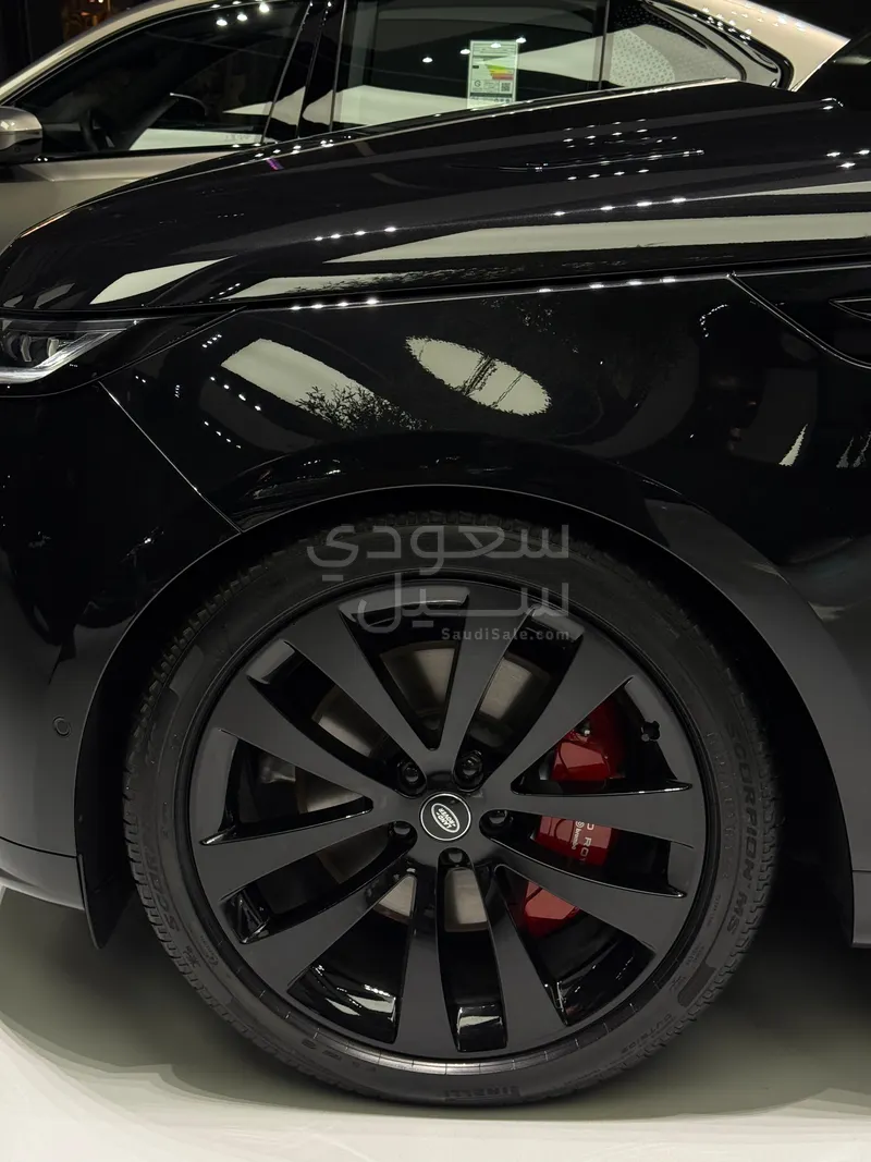 2025 لاند روفر رينج روفر سبورت اتش اس اي