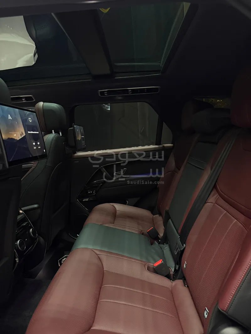 2025 لاند روفر رينج روفر سبورت اتش اس اي