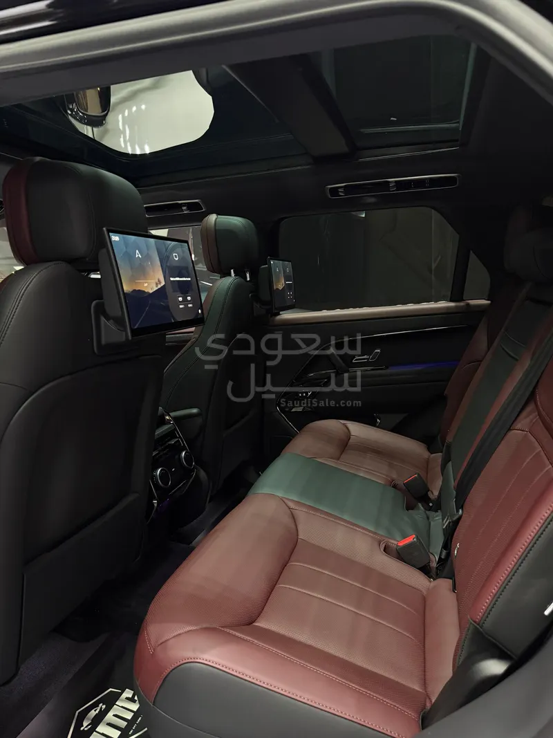 2025 لاند روفر رينج روفر سبورت اتش اس اي