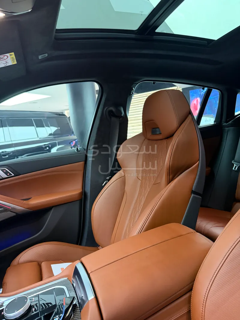 2025 بي ام دبليو الفئة اكس 6 إم كت