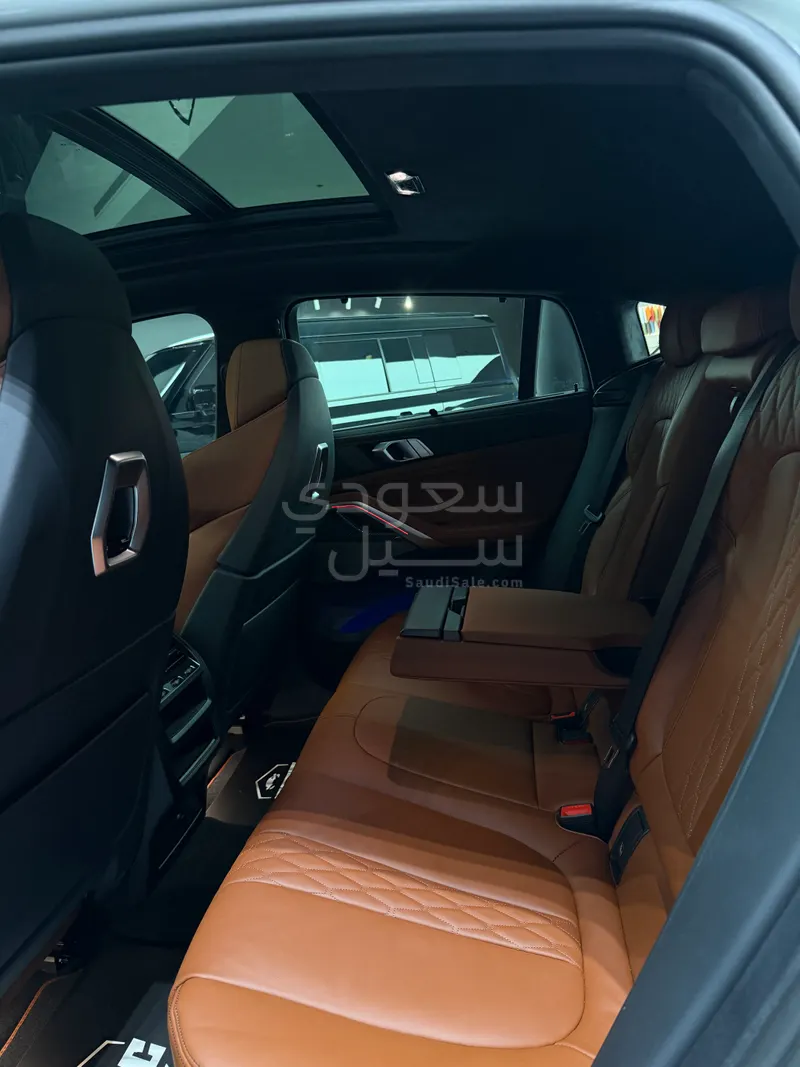 2025 بي ام دبليو الفئة اكس 6 إم كت