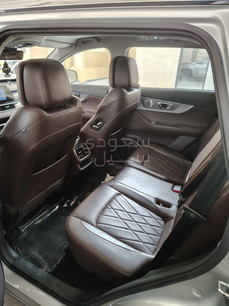 2025 شيري تيجو 8