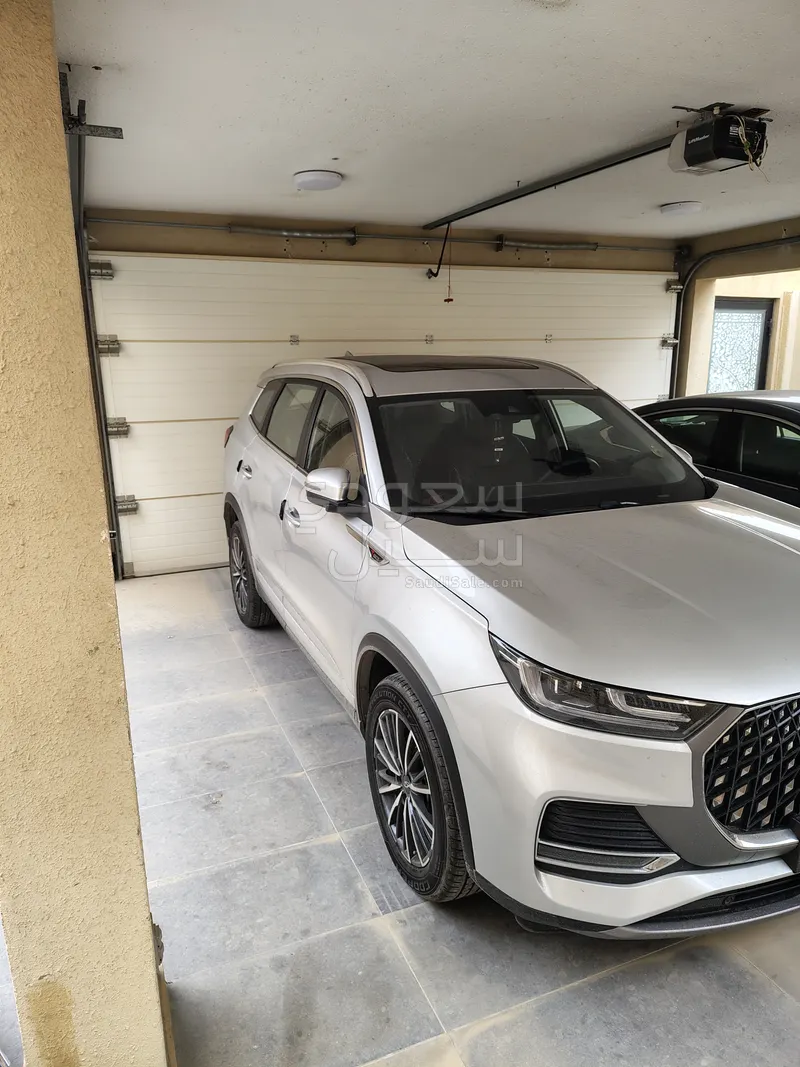 2025 شيري تيجو 8