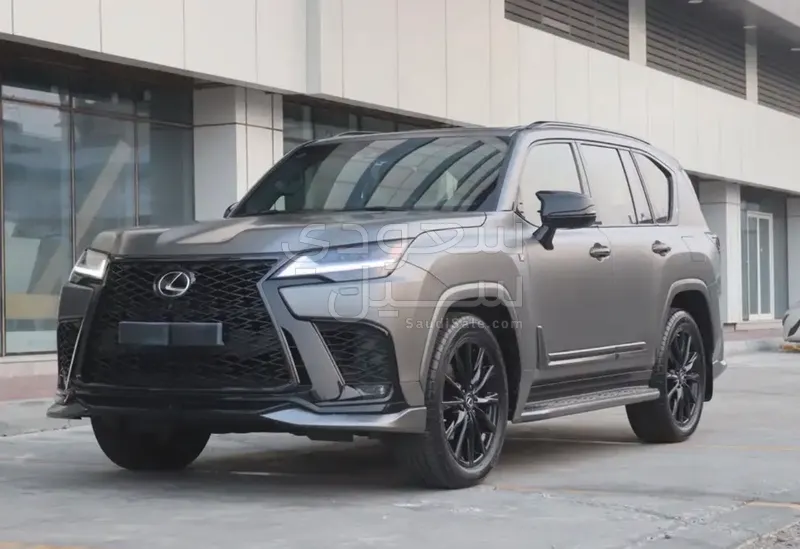 2022 لكزس إل إكس 600 إف