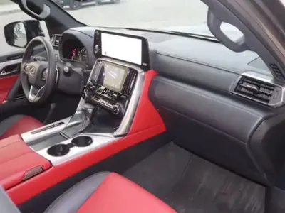 2022 لكزس إل إكس 600 إف