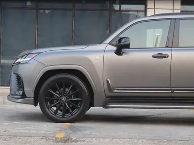 2022 لكزس إل إكس 600 إف