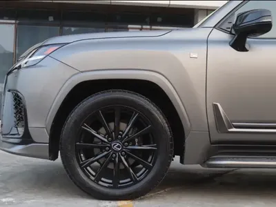 2022 لكزس إل إكس 600 إف