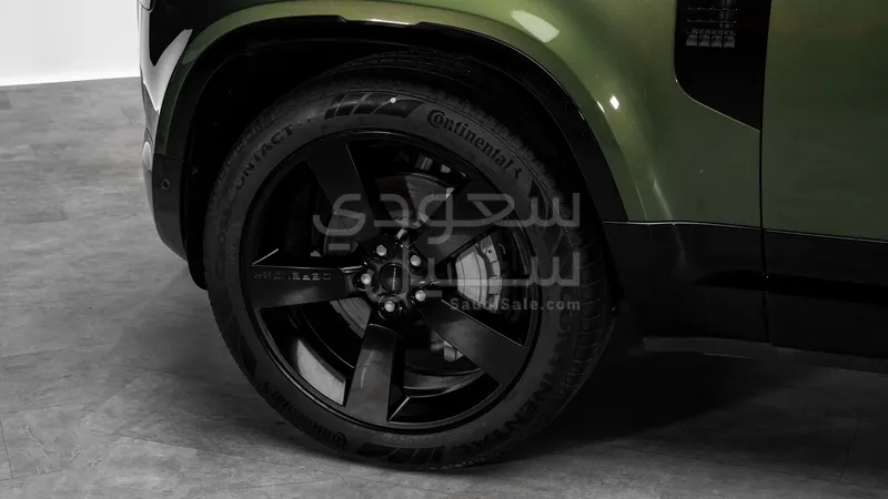 2026 لاند روفر ديفيندر اكس 110