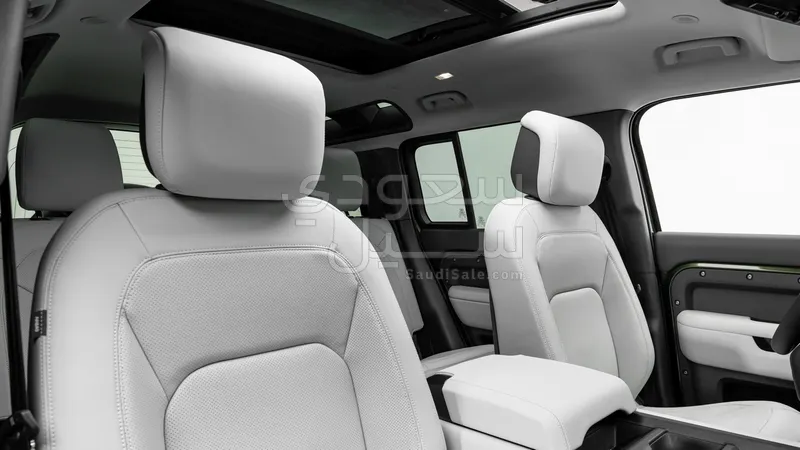 2026 لاند روفر ديفيندر اكس 110