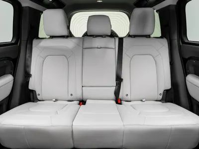 2026 لاند روفر ديفيندر اكس 110