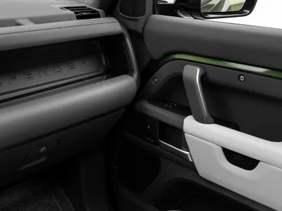 2026 لاند روفر ديفيندر اكس 110