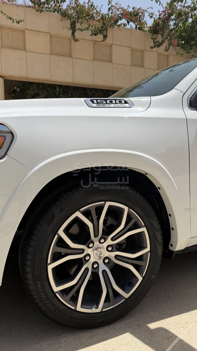 2025 دودج رام 1500 ليمتد