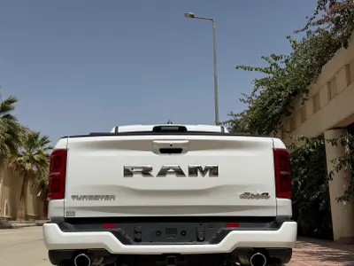 2025 دودج رام 1500 ليمتد