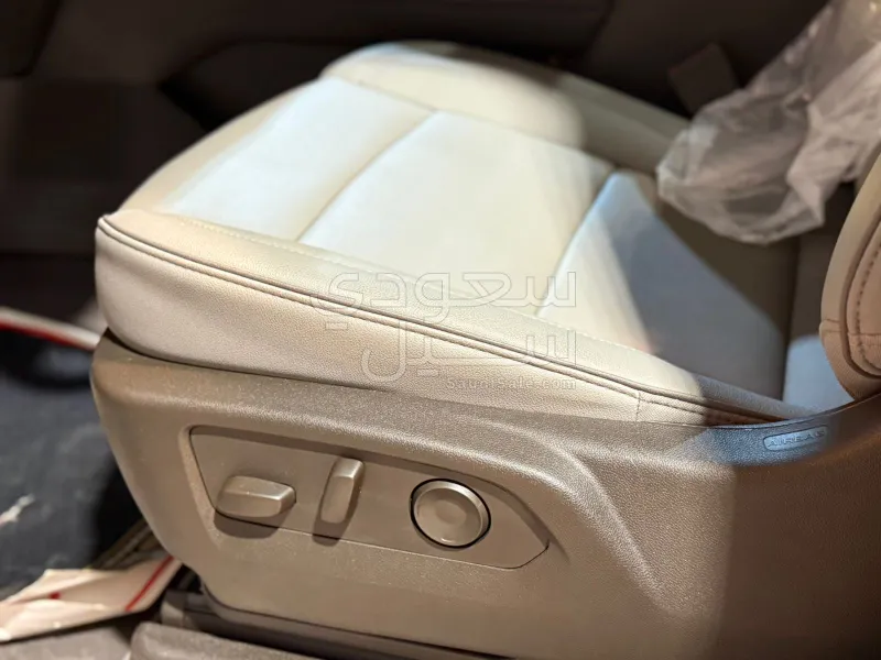 2025 جي ام سي يوكون اليفيشن