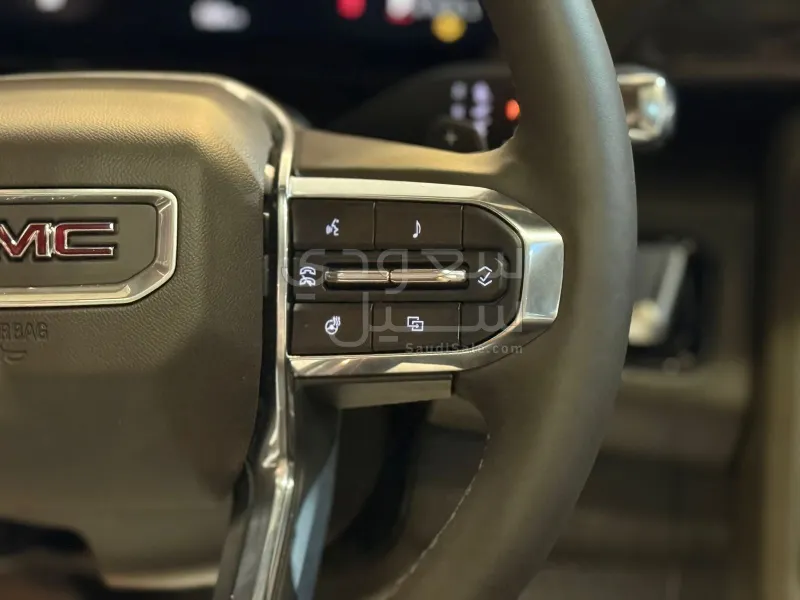 2025 جي ام سي يوكون اليفيشن