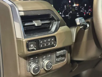 2025 جي ام سي يوكون اليفيشن