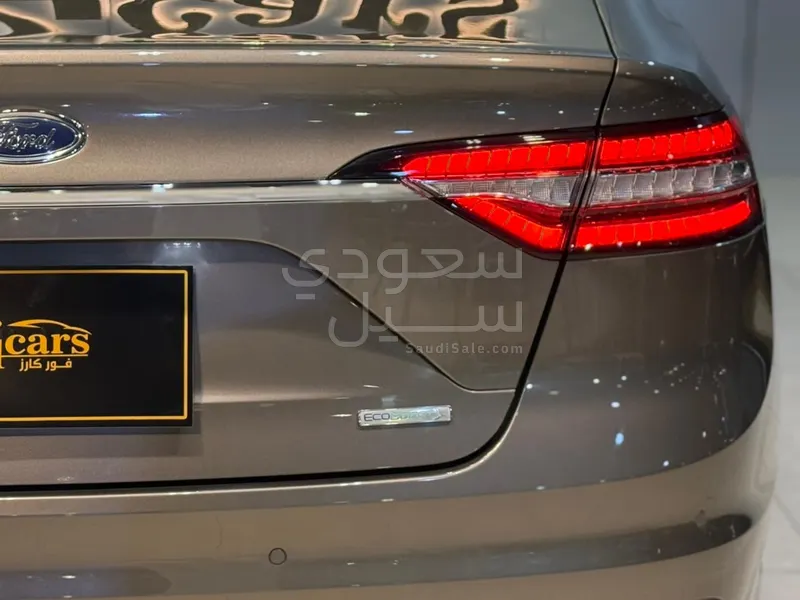 2021 فورد توروس امبيانتي