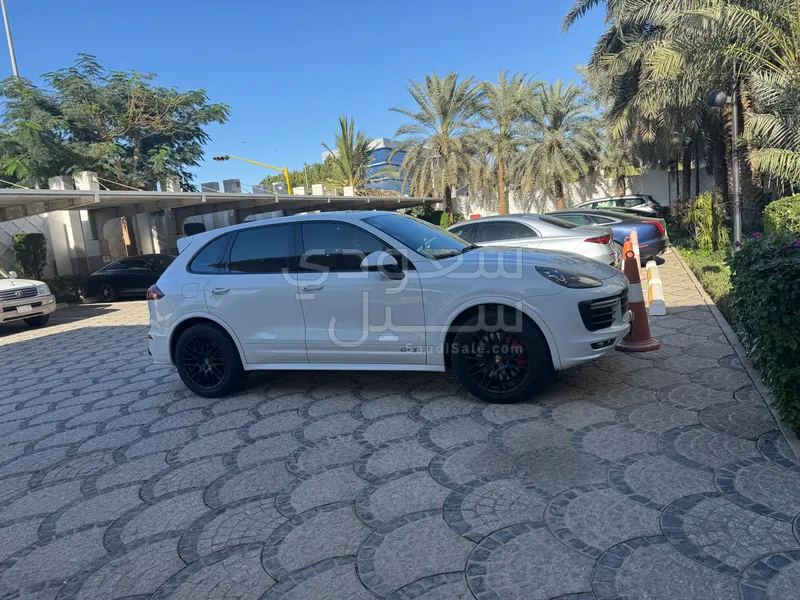 2016 بورش كايين جي تي اس