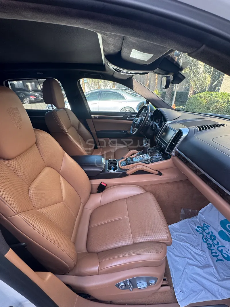 2016 بورش كايين جي تي اس