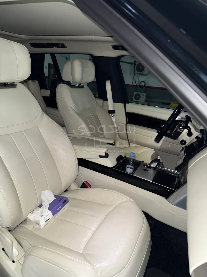 2025 لاند روفر رينج روفر اوتوبيوغرافي