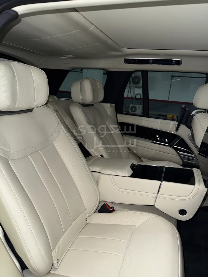 2025 لاند روفر رينج روفر اوتوبيوغرافي