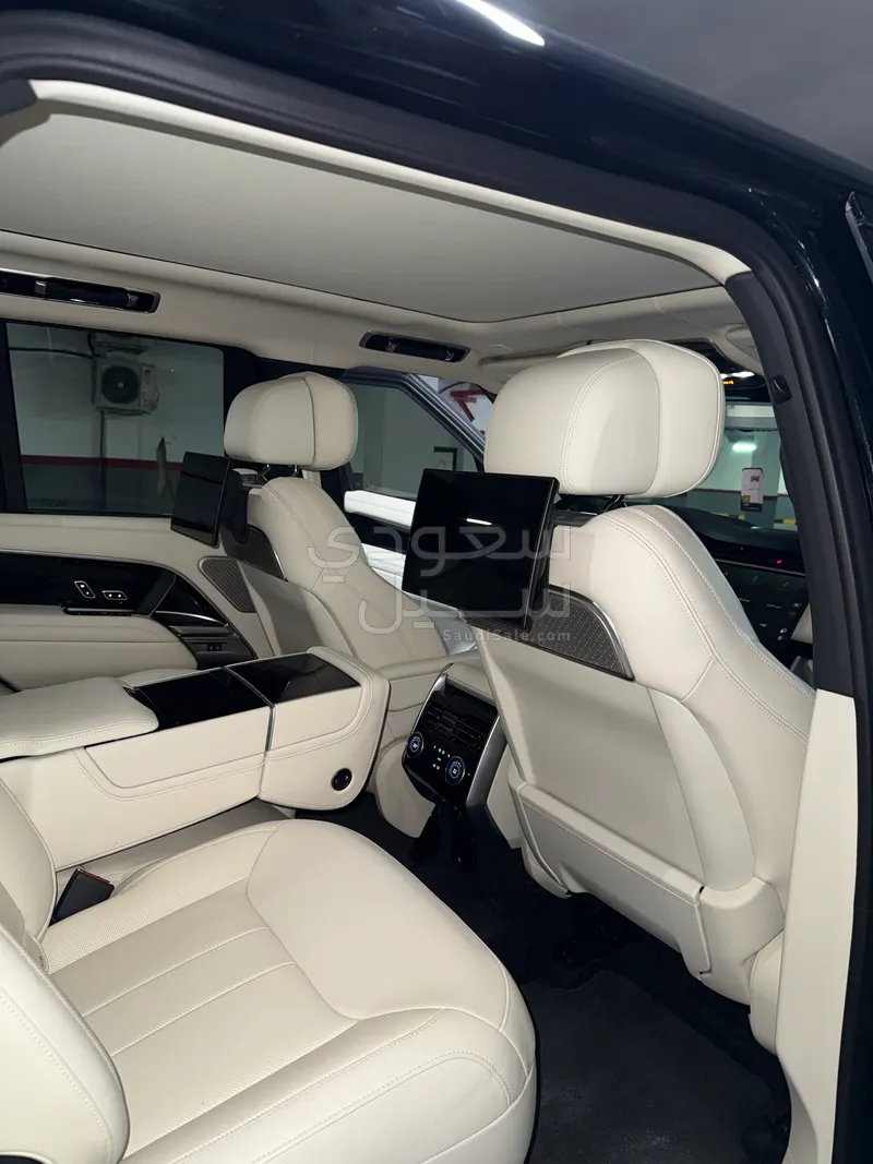 2025 لاند روفر رينج روفر اوتوبيوغرافي