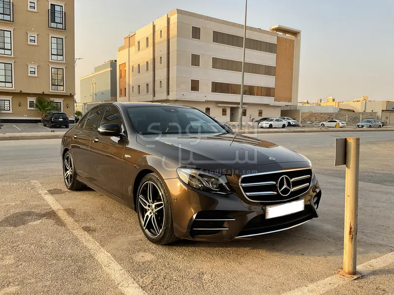 2017 مرسيدس - بنز إي 200 أي إم جي