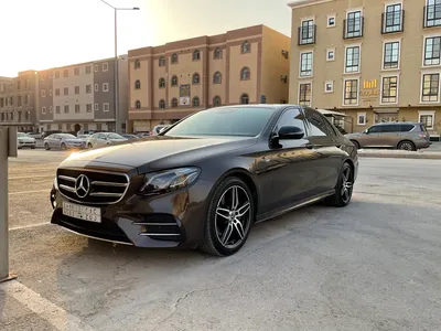 2017 مرسيدس - بنز إي 200 أي إم جي